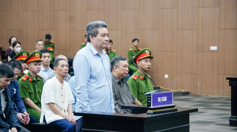 Xét xử cựu Thứ trưởng Bộ Nông nghiệp và Phát triển nông thôn Hoàng Văn Thắng  -0