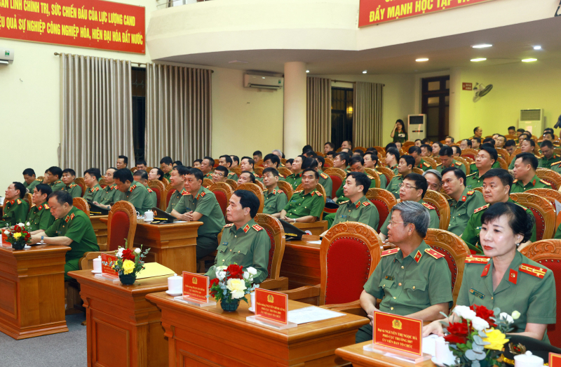 Nâng cao chất lượng công tác điều lệnh, quân sự, võ thuật trong Công an nhân dân -0