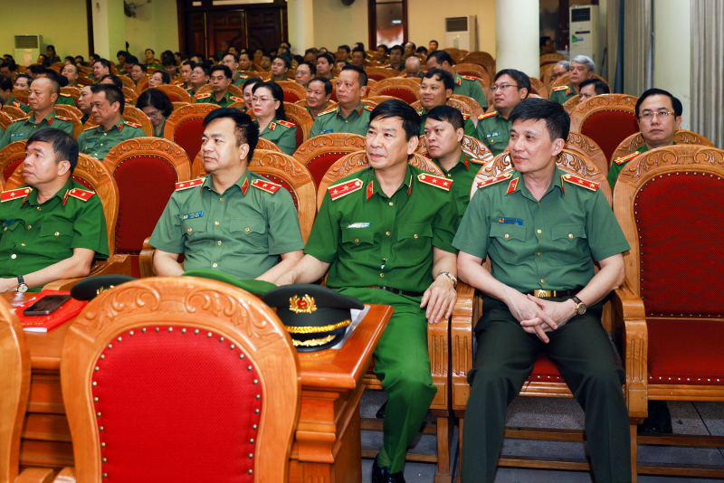 Nâng cao chất lượng công tác điều lệnh, quân sự, võ thuật trong Công an nhân dân -2