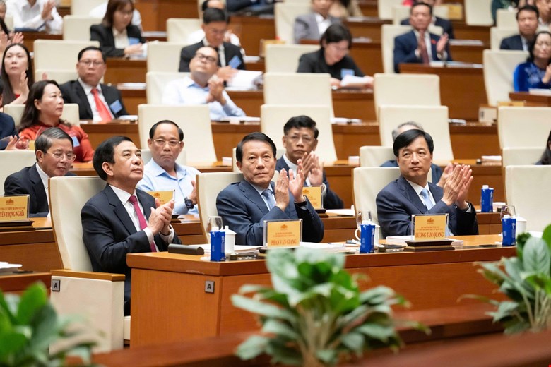 202603311440006027_z7676539245820_30be96d6ee900b08f750780c1224903d.jpg -0