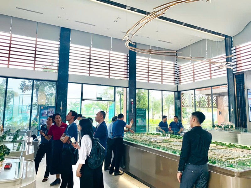 Tồn tại “vùng xám” nhân sự trong lĩnh vực môi giới bất động sản -0