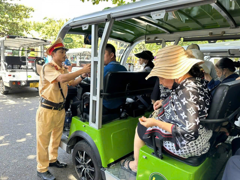 Bài 4: Những điểm đến nổi tiếng của thế giới không tiếng động cơ -0