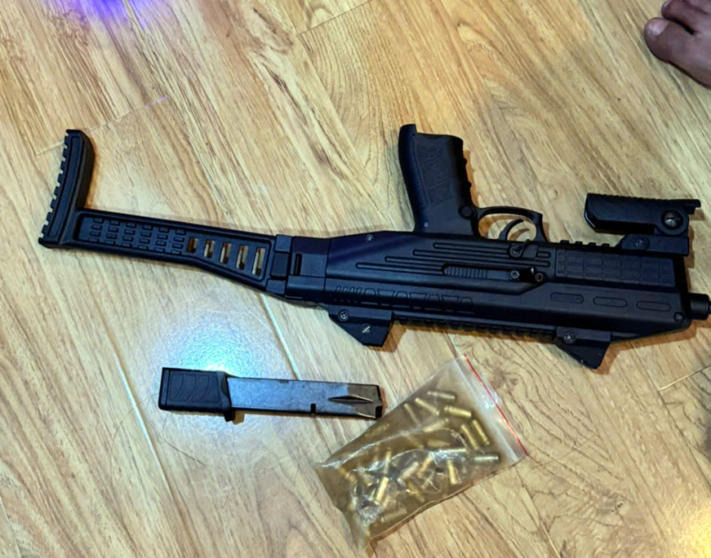 Bắt đối tượng ma túy, khám xét phát hiện súng nghi vũ khí quân dụng -0