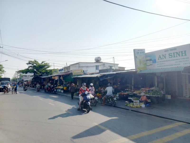 Tiểu thương chợ Hầm Nước ở Đắk Lắk bức xúc phí mặt bằng,  chính quyền địa phương nói gì ? -0