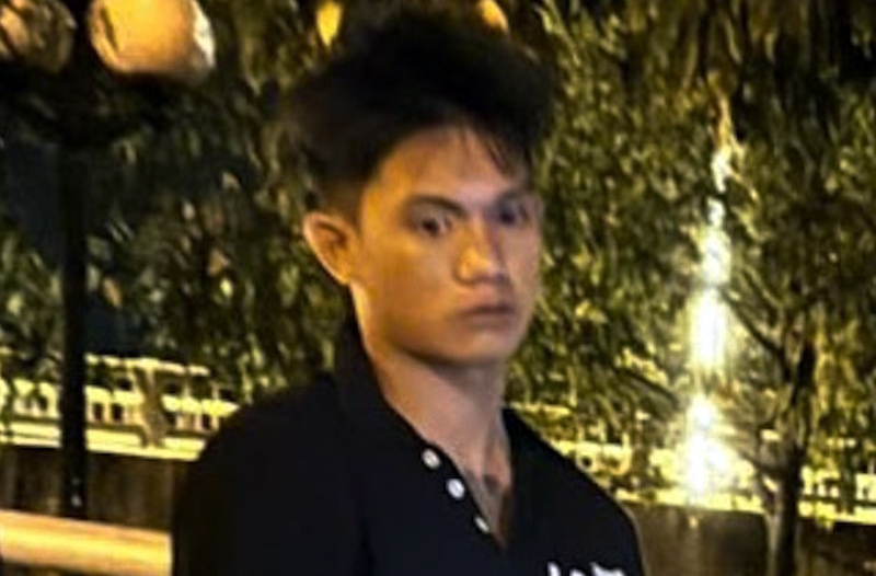 Bắt đối tượng ma túy, khám xét phát hiện súng nghi vũ khí quân dụng -0