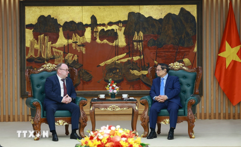 Thủ tướng Phạm Minh Chính tiếp Chủ tịch Ủy ban Giám định tư pháp Belarus và Giám đốc Đại học RMIT -0