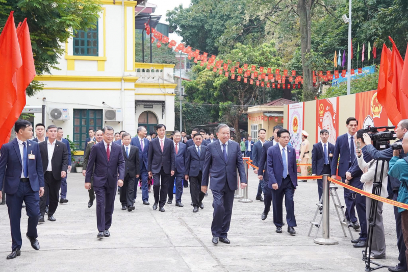 Xây dựng lực lượng tham mưu Cảnh vệ chuyên sâu, tinh, gọn, mạnh, đáp ứng yêu cầu, nhiệm vụ trong kỷ nguyên mới -1