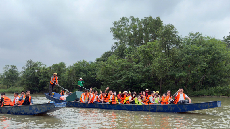 Du lịch vào mùa cao điểm, linh hoạt thích ứng bối cảnh mới -0