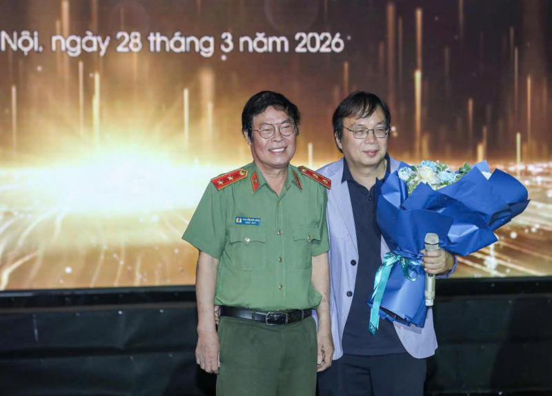 Thơ Xuân mới: Khắc họa thành công hình tượng người chiến sĩ CAND -1