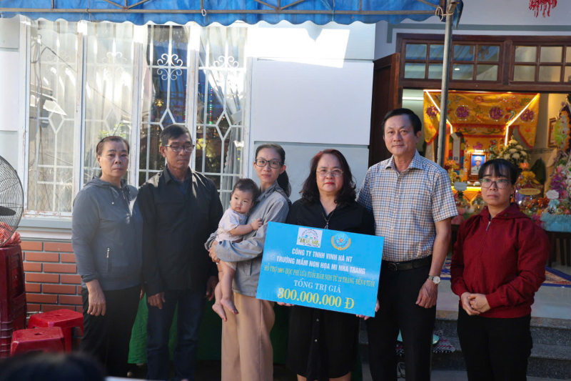 Ký kết giao ước đỡ đầu con gái của cán bộ Công an xã Diên Lâm hy sinh trong khi thi hành công vụ -0