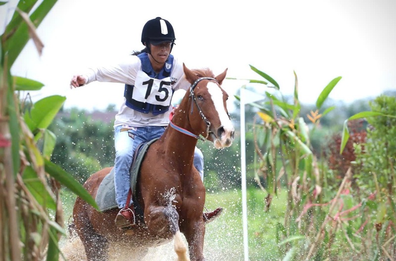 Câu lạc bộ kỵ mã dưỡi chân núi LangBiang -0