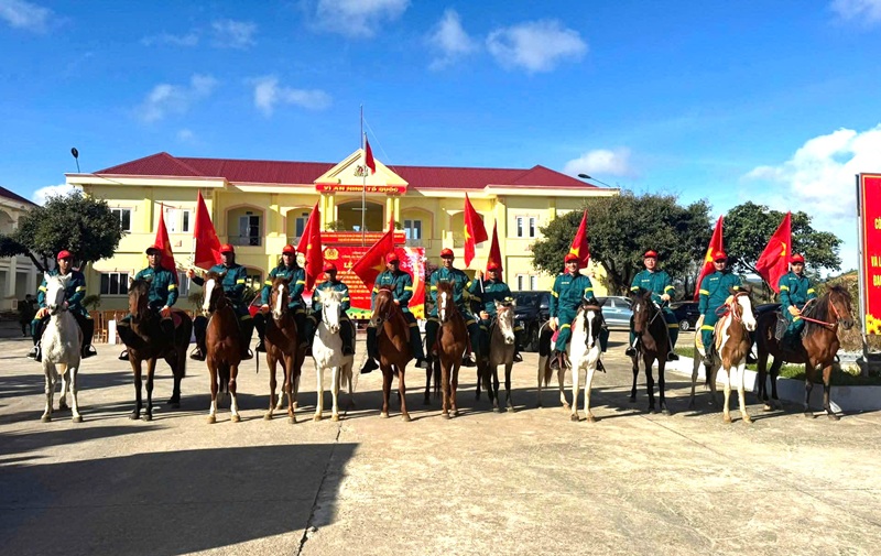 Câu lạc bộ kỵ mã dưỡi chân núi LangBiang -0