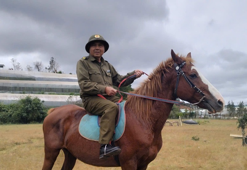 Câu lạc bộ kỵ mã dưỡi chân núi LangBiang -0