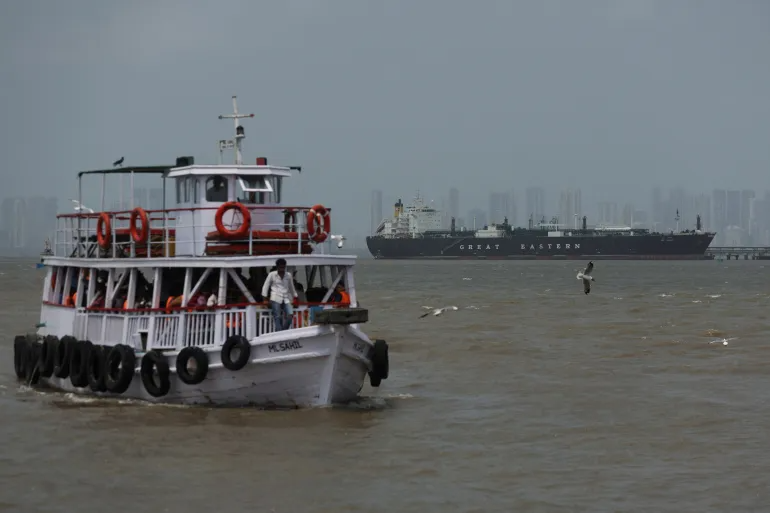 Nhiều nước ưu tiên phi quân sự để mở lại eo biển Hormuz -0