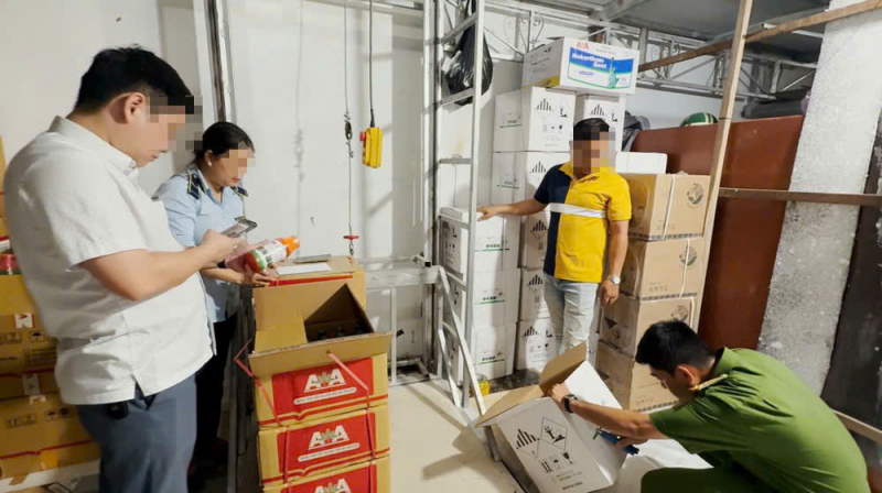 Tiêu hủy hơn 6000 đơn vị sản phẩm thuốc bảo vệ thực vật nhập lậu -1