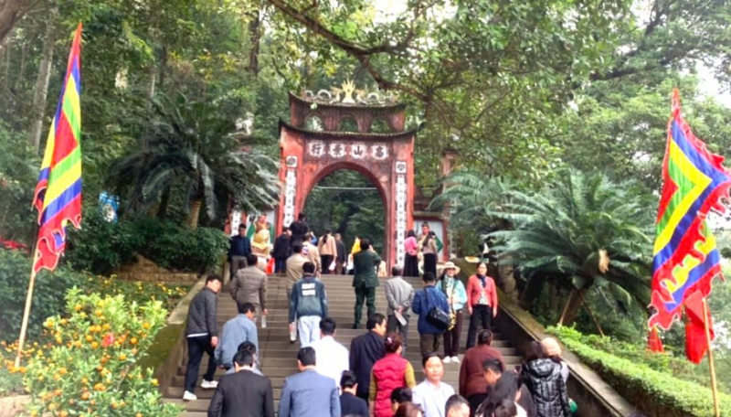 Nghỉ lễ Giỗ tổ Hùng Vương và 30/4 - 1/5 theo quy định, không có chủ trương hoán đổi -0