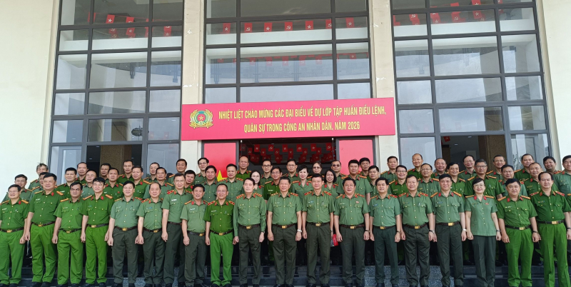 Ministry of Public Security launches training on regulations and military skills for senior leaders -0