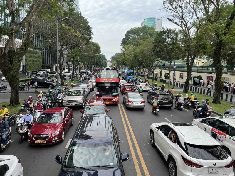 Đến năm 2030, tất cả phương tiện giao thông công cộng sử dụng năng lượng sạch -0