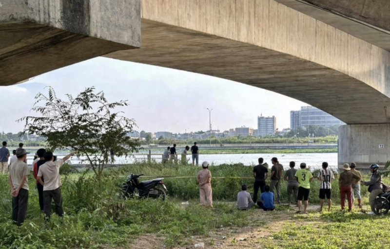 Bị lừa vay tiền qua app, nữ sinh viên y khoa nghĩ quẫn nhảy sông Vàm Cỏ Tây -0