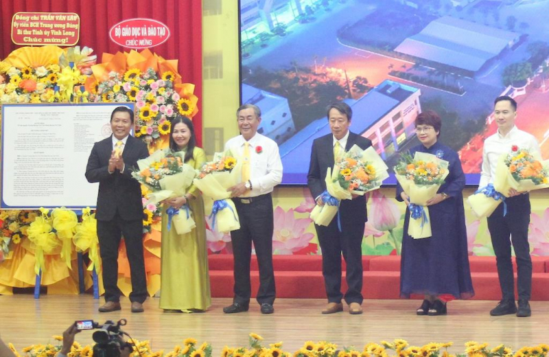 Công bố Quyết định của Thủ tướng về việc chuyển Trường Đại học Trà Vinh thành Đại học Trà Vinh -0