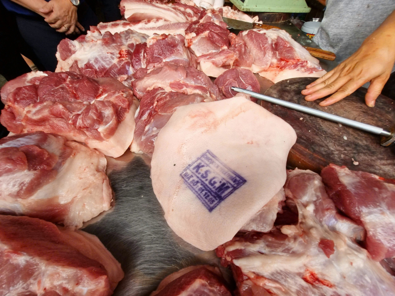 Ăn phải thịt lợn nhiễm bệnh ảnh hưởng gì tới sức khỏe? -0