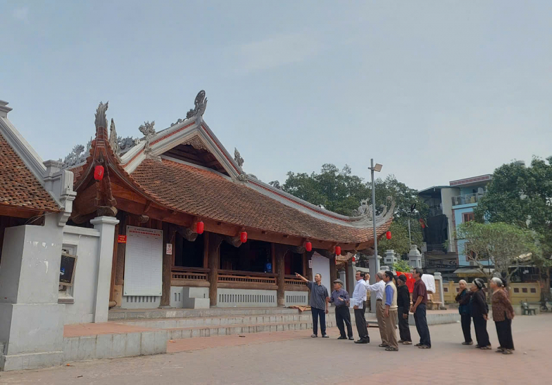 Vì sao Đình làng Hữu Bằng 400 năm tuổi bị “biến dạng” thẩm mỹ? -0