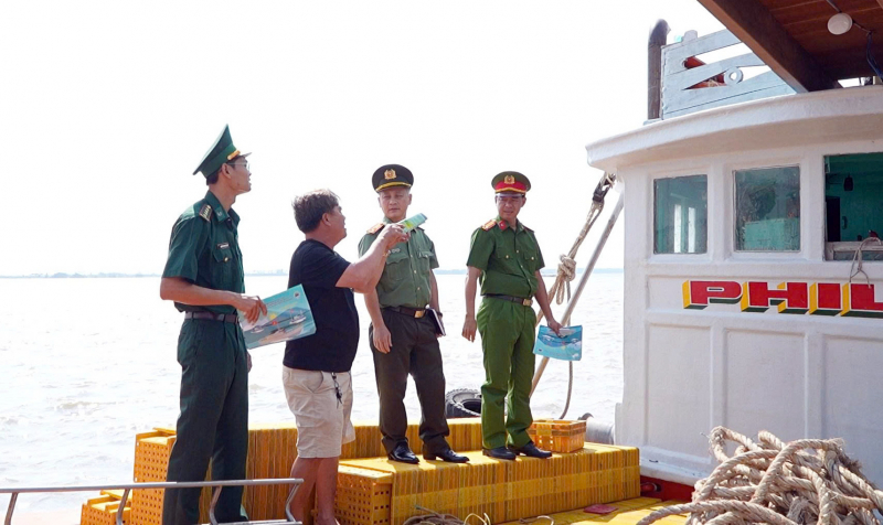 Công an TP Cần Thơ triệt phá đường dây đưa tàu cá và ngư dân sang nước ngoài khai thác hải sản trái phép -0