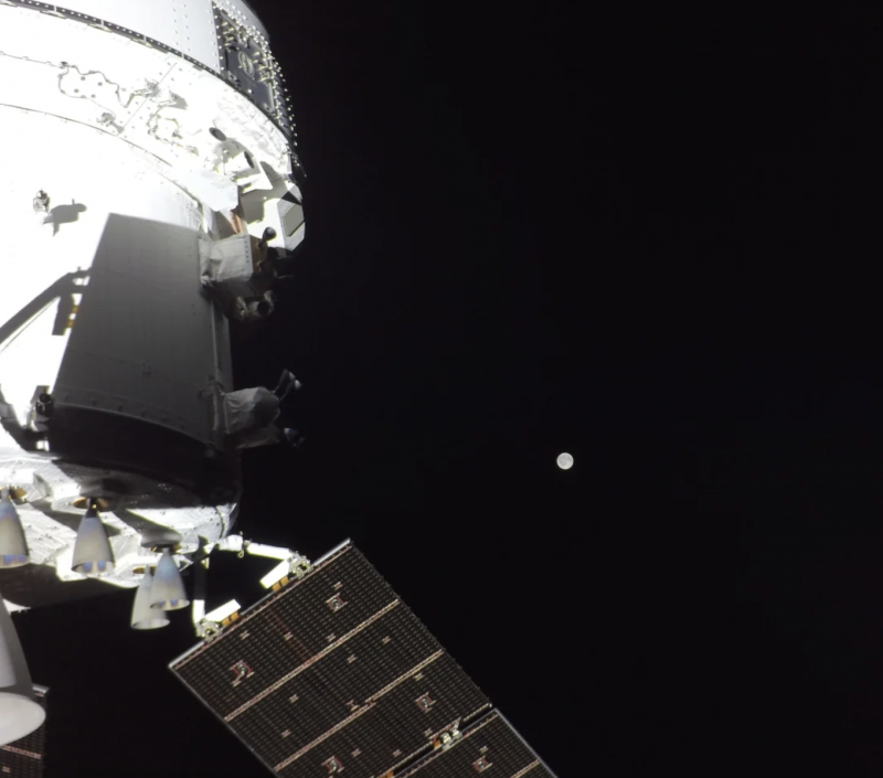 Artemis II hé lộ hình ảnh chụp Mặt trăng mới nhất -0