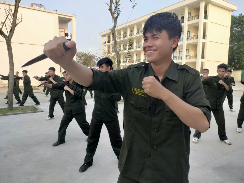 z7629841820103_04e0f2eb6243969e331e30817017dab5.jpg -9