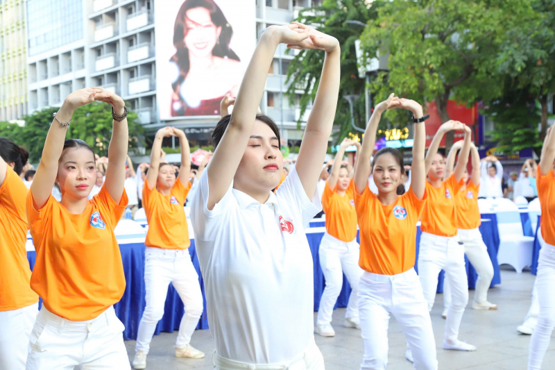 Y tế phải đi trước một bước - đến với người dân khi họ còn khỏe -9