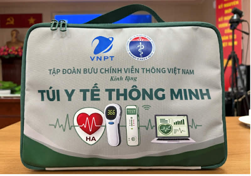 “Túi y tế thông minh” – khi công nghệ chạm đến từng gia đình -0