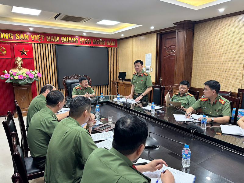 “Công nghệ lừa đảo” bán điện thoại của đối tượng chủ mưu trong hệ thống Sky Media -0