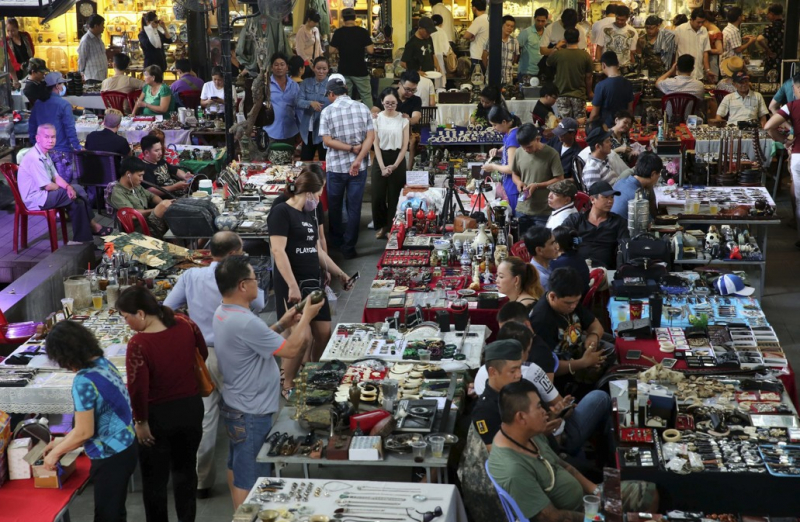 Cơn sốt tiền cổ và những góc khuất -0