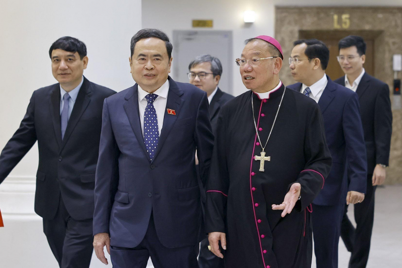 vna_potal__chu_tich_quoc_hoi_chuc_mung_tong_giao_phan_ha_noi_dip_le_phuc_sinh_2026_8682165.jpg -0