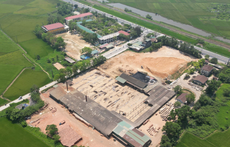 Huế: Buộc chấm dứt hoạt động, tháo dỡ nhà máy sản xuất gạch nằm bên trường học gây ô nhiễm suốt nhiều năm -0