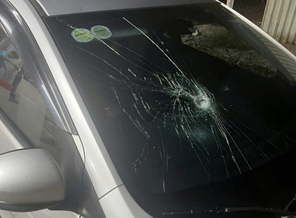 Công an Vĩnh Long: Làm rõ vụ chặn đường, đập vỡ kính ô tô -0