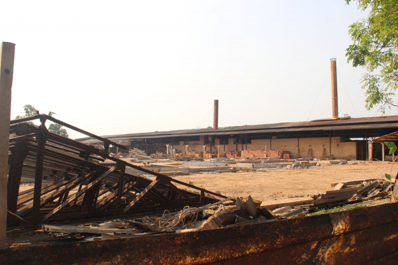 Huế: Buộc chấm dứt hoạt động, tháo dỡ nhà máy sản xuất gạch nằm bên trường học gây ô nhiễm suốt nhiều năm -0