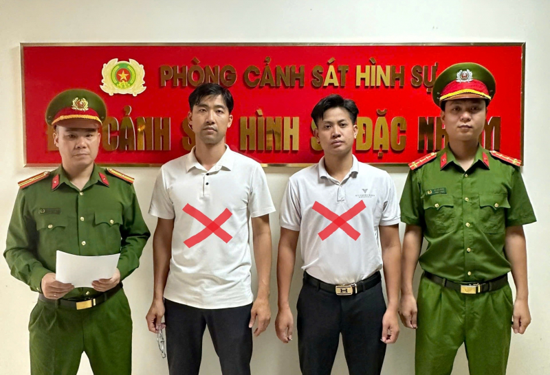 Bắt giữ giám đốc, phó giám đốc công ty truyền thông lập trang mạng xã hội để cưỡng đoạt tài sản -0