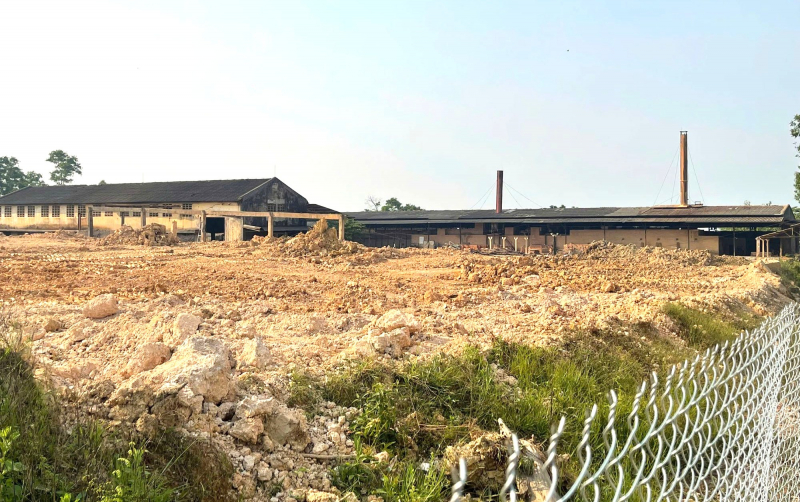 Huế: Buộc chấm dứt hoạt động, tháo dỡ nhà máy sản xuất gạch nằm bên trường học gây ô nhiễm suốt nhiều năm -0