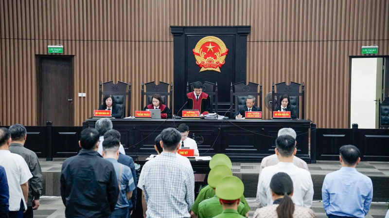 Cựu Thứ trưởng Hoàng Văn Thắng bị tuyên phạt 4 năm tù -1