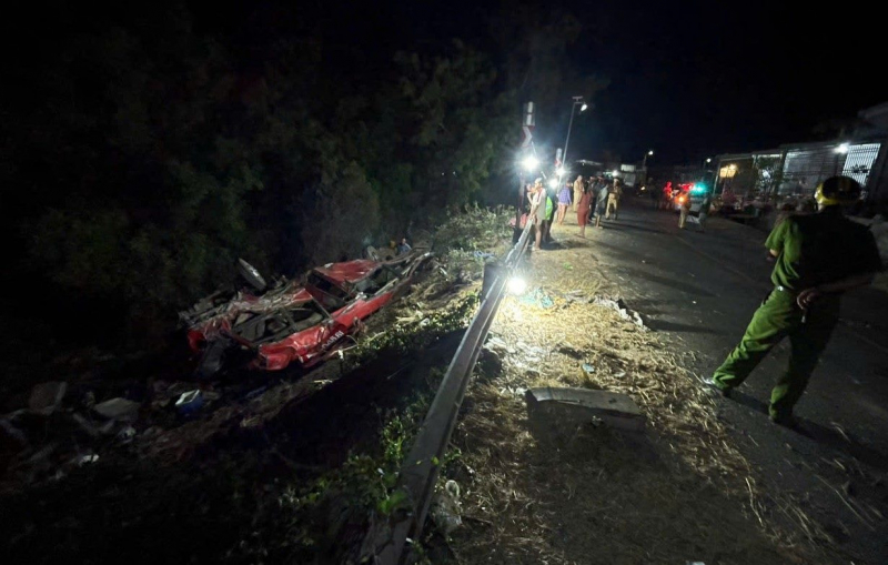 Vụ xe khách lao xuống vưc khiến 4 người tử vong, kiểm định 2 lần trong ngày mới đạt -0