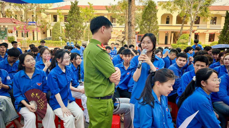 Dựng ‘lá chắn’ an toàn cho học sinh -0