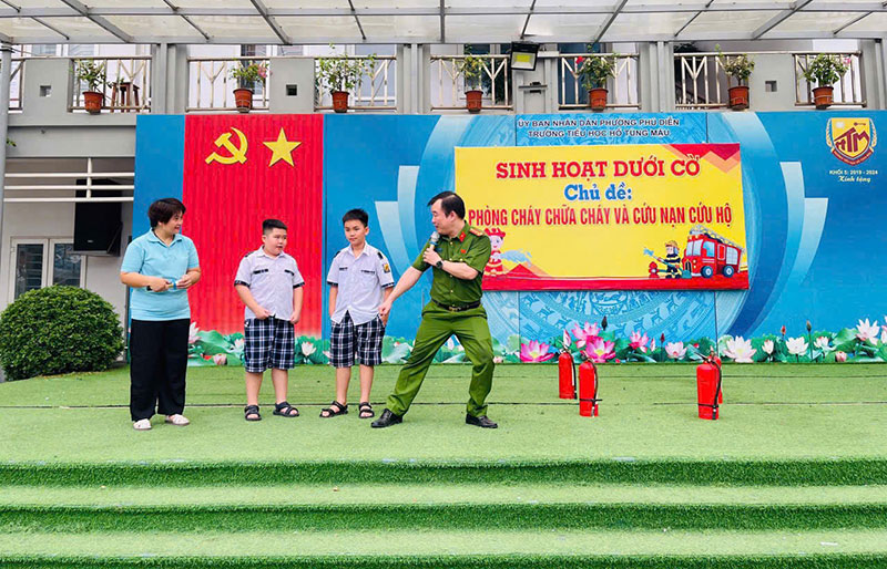 Tăng cường tuyên truyền PCCC cho học sinh tiểu học: Nền tảng xây dựng ý thức an toàn từ sớm -0