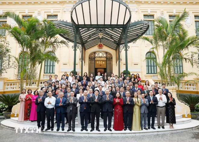 Tổng Bí thư, Chủ tịch nước Tô Lâm gặp mặt cán bộ Văn phòng Chủ tịch nước -1