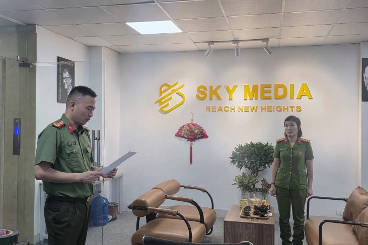 Trinh sát kể chuyện bắt giữ các đối tượng trong hệ thống lừa đảo Sky Media -0