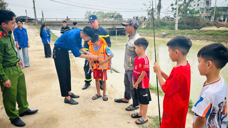 Dựng ‘lá chắn’ an toàn cho học sinh -0