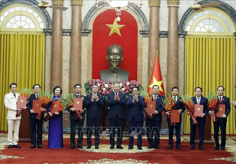 Tổng Bí thư, Chủ tịch nước chủ trì hội nghị công bố các quyết định đối với Chính phủ -0