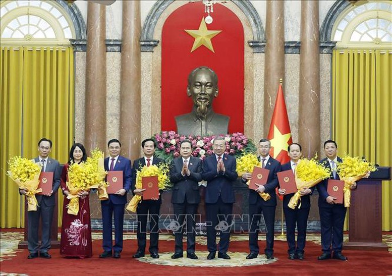 Tổng Bí thư, Chủ tịch nước chủ trì hội nghị công bố các quyết định đối với Chính phủ -0