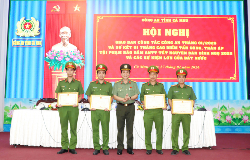 Vì cuộc sống bình yên nơi địa đầu cực Nam Tổ quốc -0