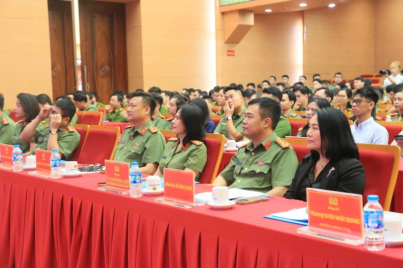 1.800 đại biểu tham dự chương trình đào tạo “Kể chuyện bằng video”- cuộc thi “Tổ quốc bình yên” -0